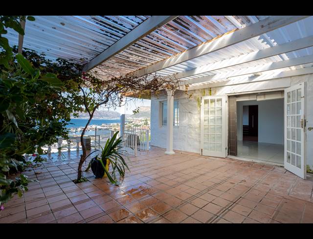 2 BEDROOM FREESTANDING TO LET IN KALK BAY